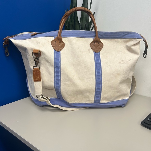 LL Bean Vintage Full Zippered Boat & Tote Light Blue Canvas Leather w/ Strap! XL - Picture 1 of 6